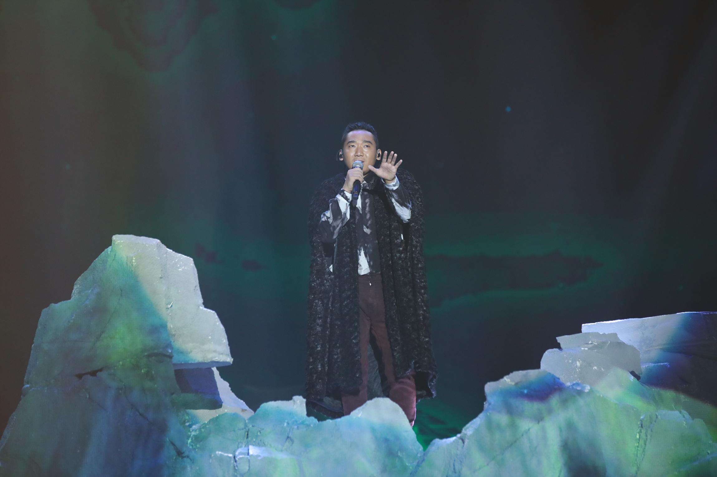 第二季《中国新歌声》刘欢战队扎西平措获总冠