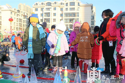哈尔滨市举行百万青少年上冰雪活动启动仪式
