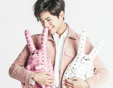 竟不会比心?朴宝剑用手拼爱心却不知所措-东北