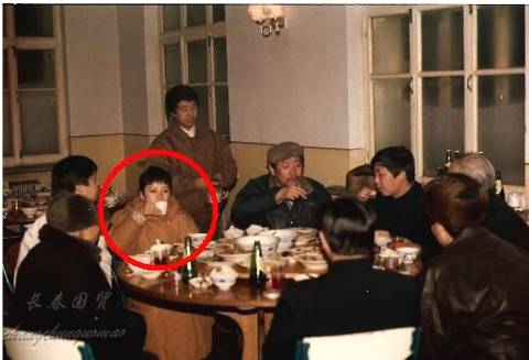 李娜27年前拍摄《嫂子颂》现场照曝光