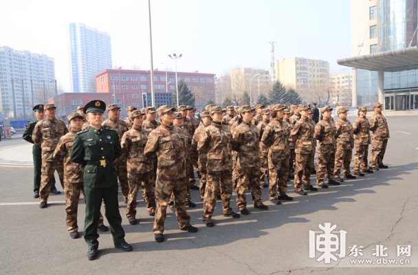 哈尔滨市委党校中青年干部培训班完成军训任务