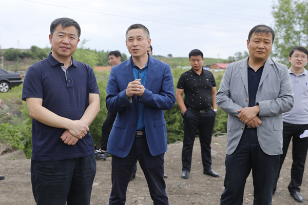 县长王景章深入乡镇开展工作调研