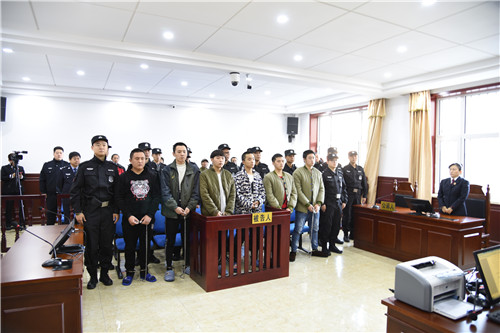 黑龙江省各地法院对31起黑恶势力犯罪案件同步公开开庭宣判 219名被告