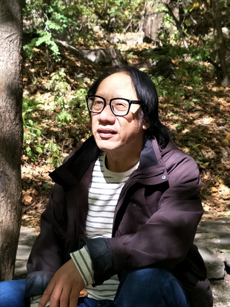 李犁,又名李玉生,上世纪八十年代开始写作诗歌和评论,后停笔.