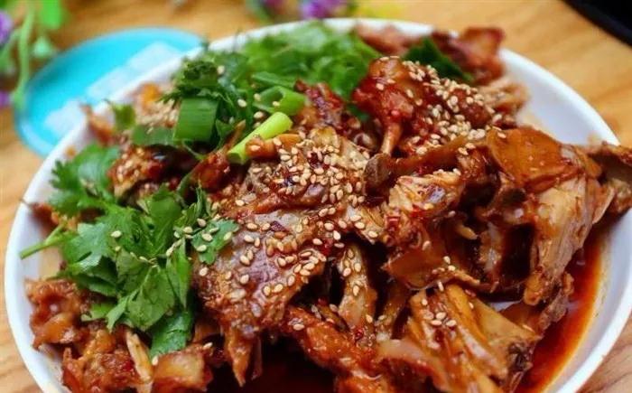 沈阳鸡架老铁们的最爱老铁啃的明白人生才够澎湃