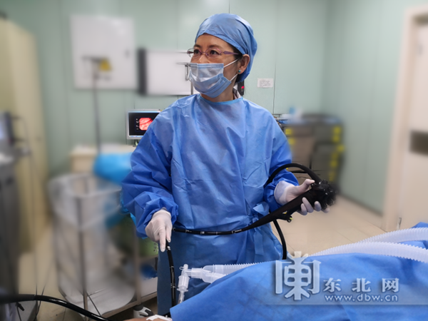 一吃就吐患上胃瘫专家内镜下打通幽门男子能吃饭啦