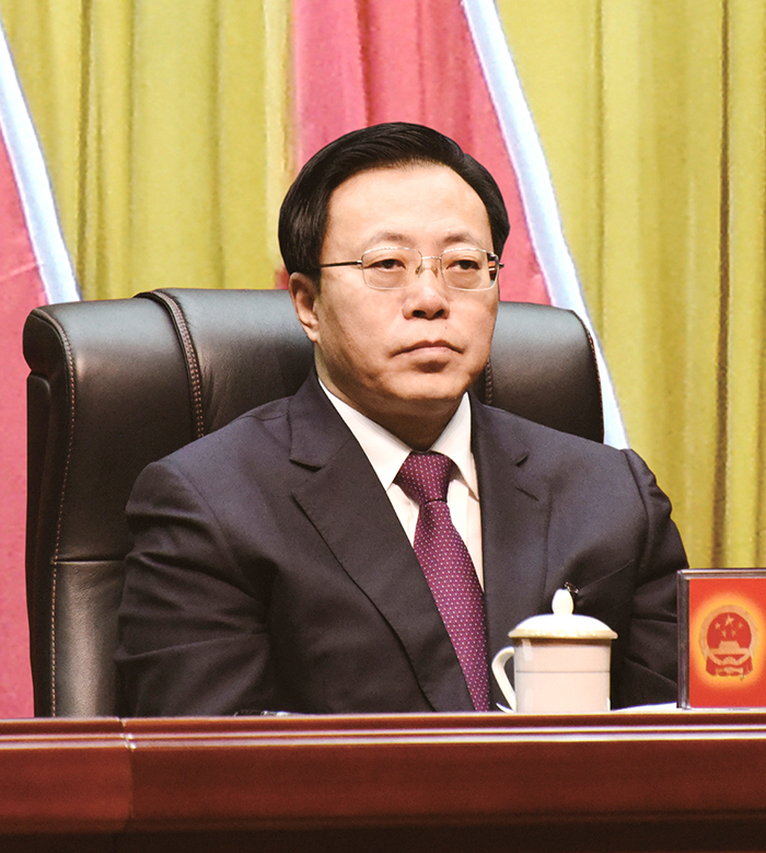 宋宏伟出席  郑大光作政府工作报告  魏军主持