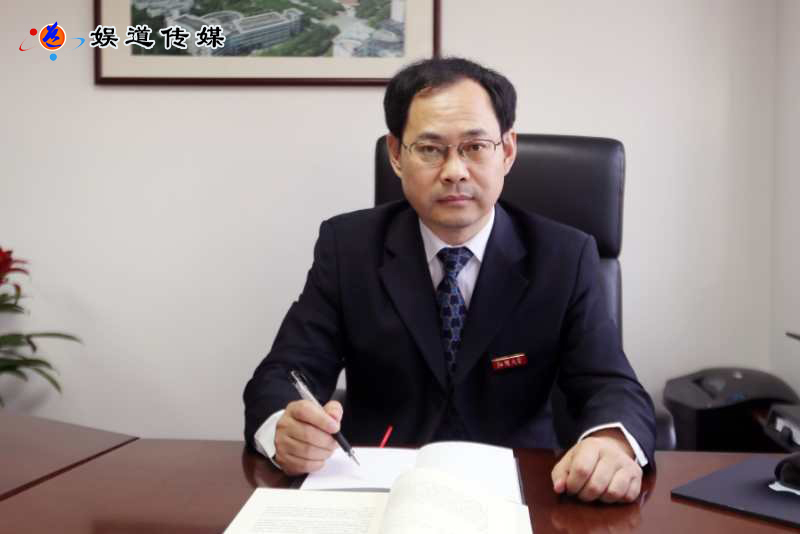 吉林省娱道文化传媒父亲节征文选粹|16位著名诗人献给父亲的诗 吉林省娱道文化传媒父亲节征文选粹|16位著名诗人献给父亲的诗