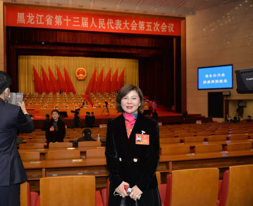 钱德英代表 提高社区工作者待遇 保持队伍稳定