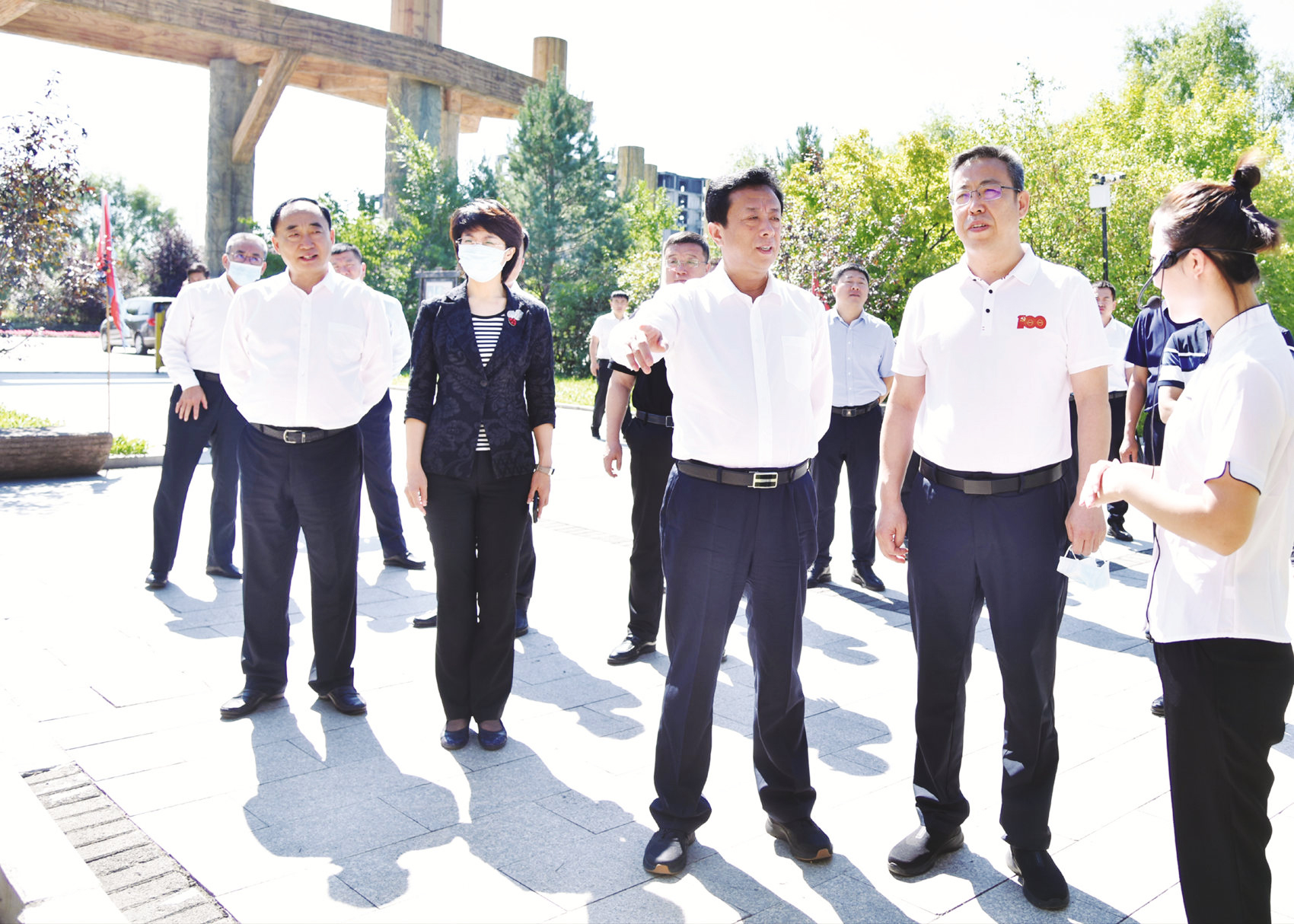 双鸭山9月6日讯(记者 李超)9月5日,市委书记邵国强一行先后深入到友谊