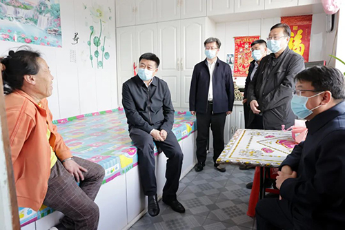 市委副书记,鸡东县委书记苑芳江一同调研.