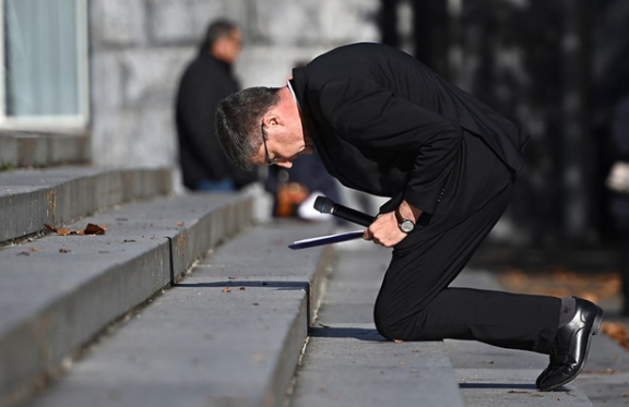 法国天主教会性侵21万未成年人 忏悔还是作秀?