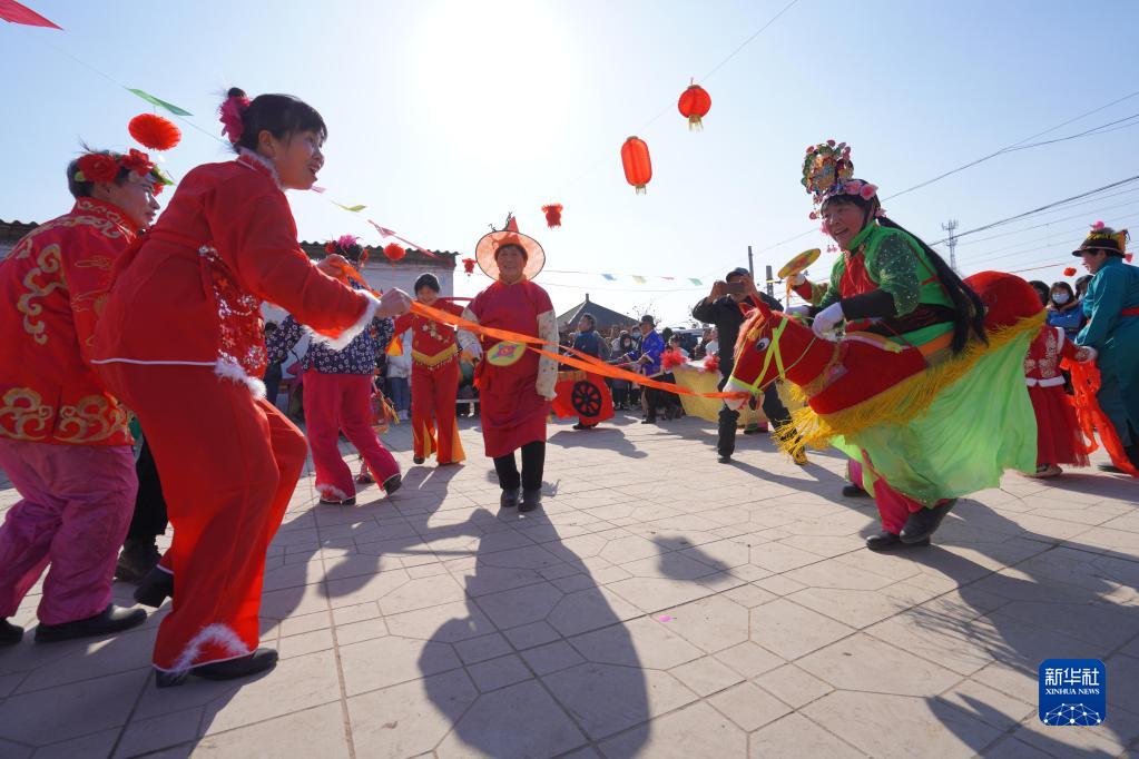 欢天喜地过大年