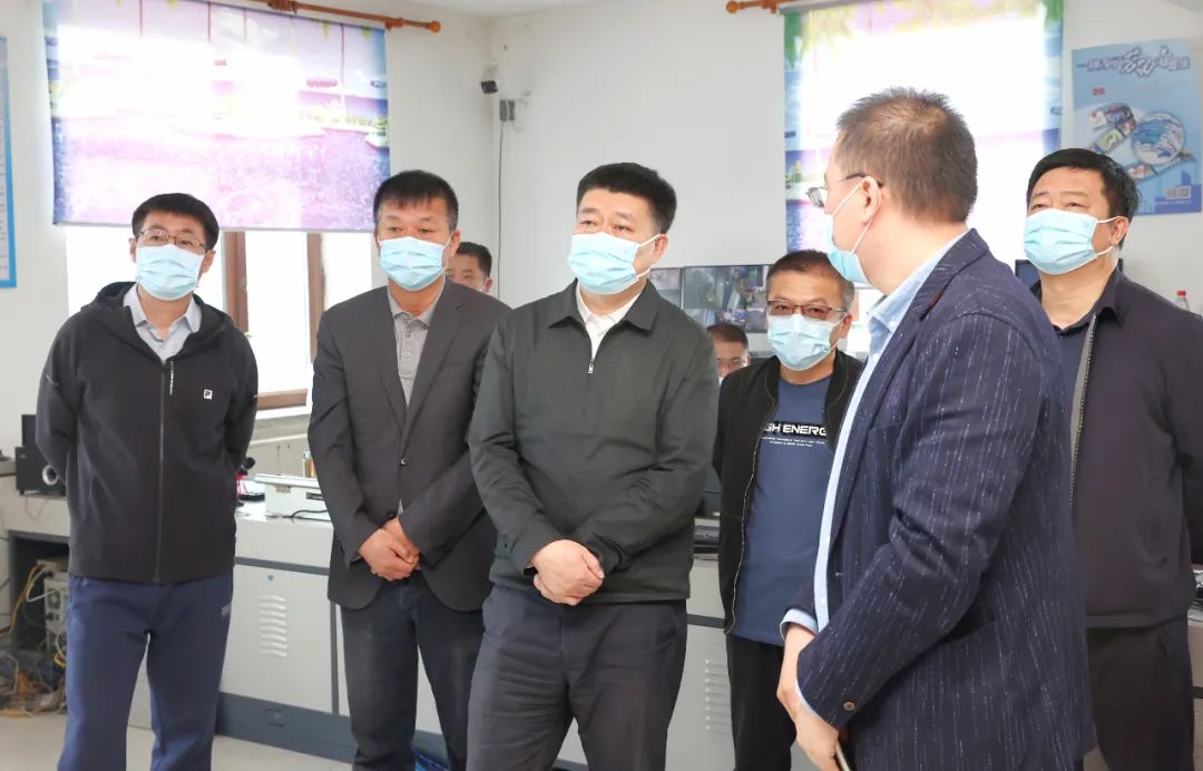 5月22日上午,市委副书记,市长鲁长友深入鸡东县,城子河区部分煤矿企业