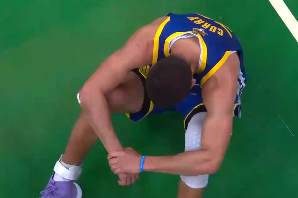 库里哭了库里起飞荣膺fmvp