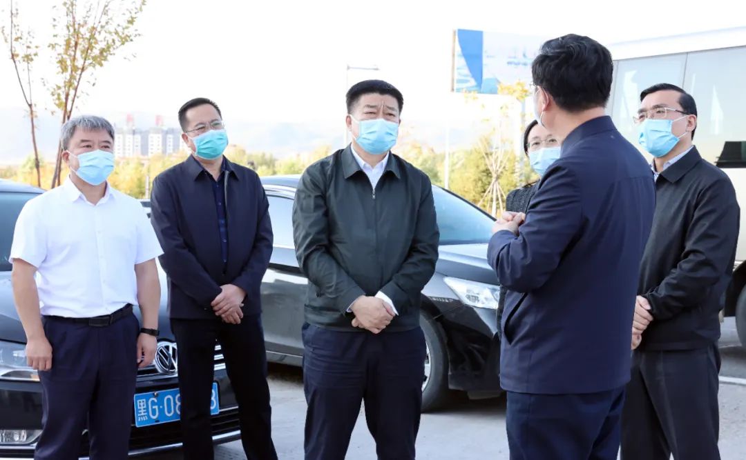 您当前位置:鸡西新闻网鲁长友强调人员转运要再闭环,进一步健全完善高