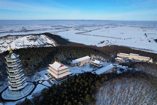远足踏青一路春开启龙江春季登山之旅