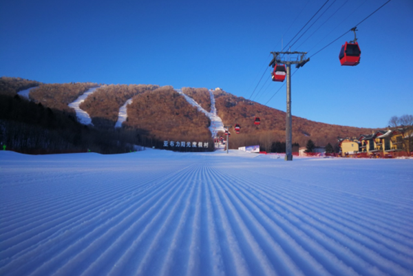 亚布力阳光滑雪场将于11月9日开板首滑