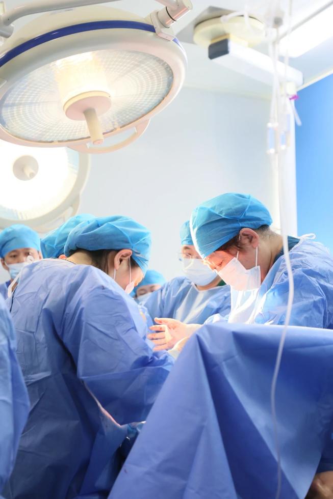 此次妊娠诊断为凶险性前置胎盘伴胎盘植入,在妊娠34周时,来到哈尔滨市