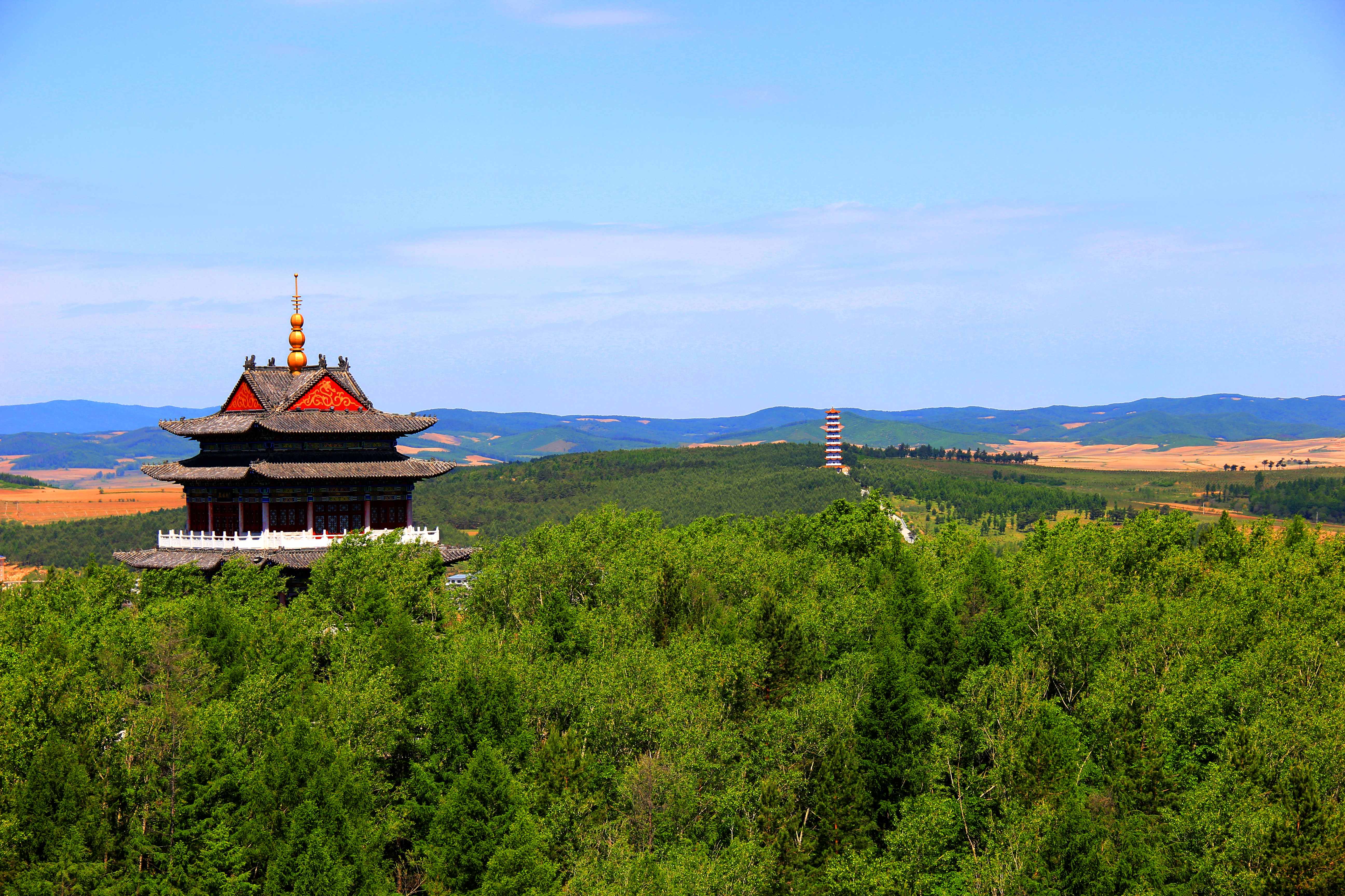 镇,三道通镇2个国家级全域森林康养试点镇,境内有莲花湖,罗勒密山景区