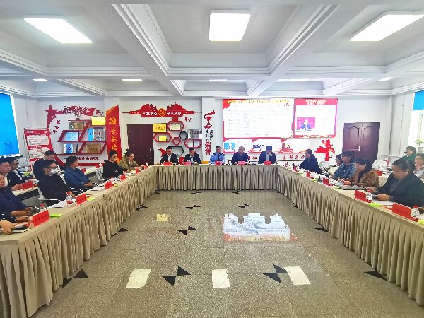 "双"倍用心优服务  高效办成一件事