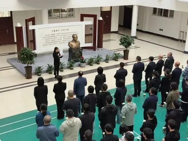 传承弘扬北大荒精神!黑龙江八一农垦大学师生缅怀纪念王泰恩教授